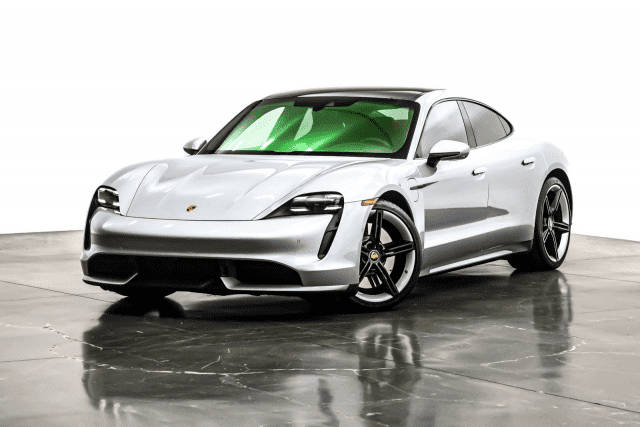 2022 Porsche Taycan Turbo AWD photo