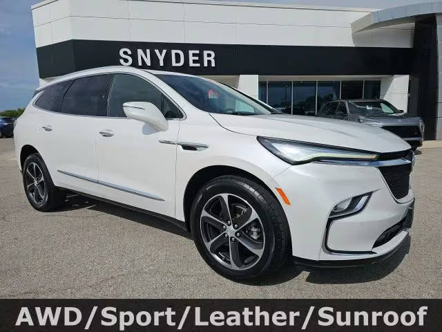 2022 Buick Enclave Essence AWD photo