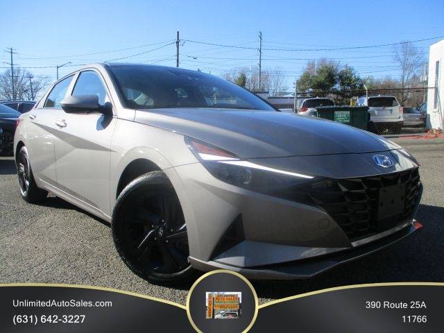 2022 Hyundai Elantra SEL FWD photo