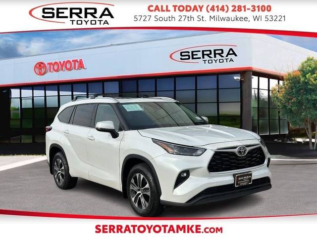 2022 Toyota Highlander XLE AWD photo