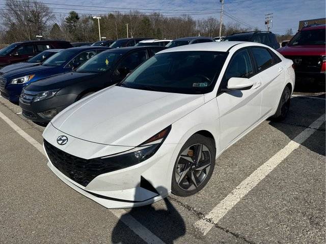 2023 Hyundai Elantra SEL FWD photo