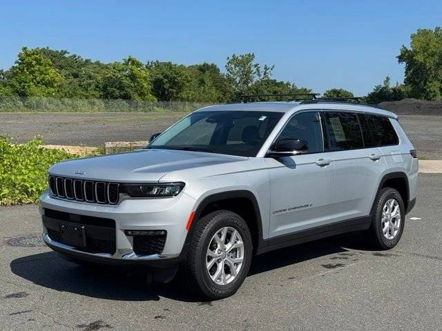 2022 Jeep Grand Cherokee L Limited 4WD photo