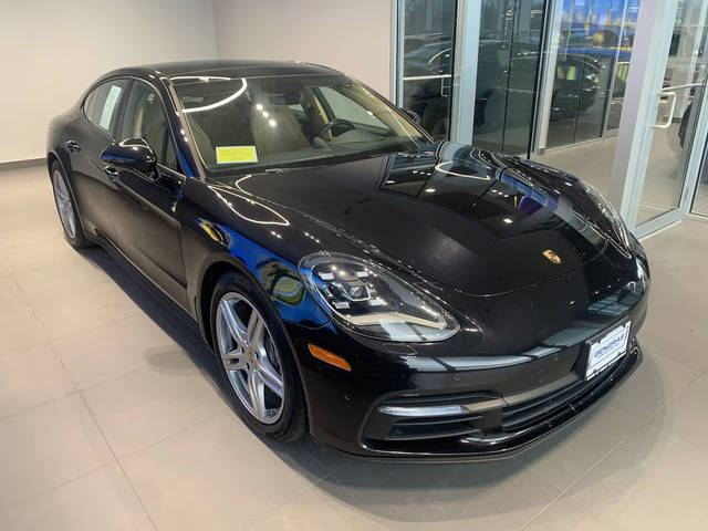 2018 Porsche Panamera 4 AWD photo