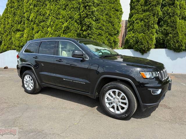 2022 Jeep Grand Cherokee Laredo E 4WD photo