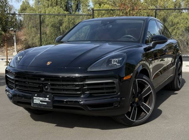 2022 Porsche Cayenne Coupe E-Hybrid AWD photo