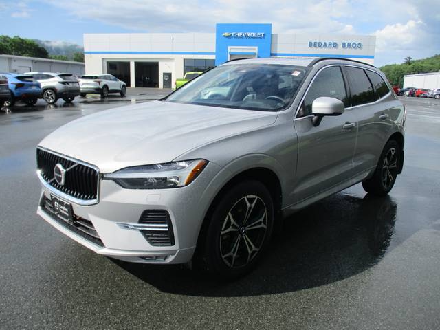 2022 Volvo XC60 Momentum AWD photo