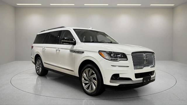 2022 Lincoln Navigator L Reserve 4WD photo
