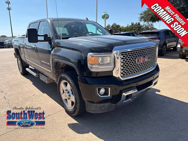 2015 GMC Sierra 2500HD Denali 4WD photo