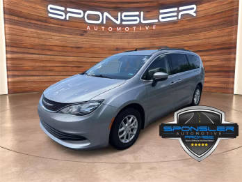 2020 Chrysler Voyager LXi FWD photo