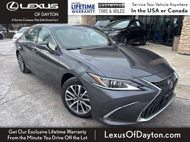 2022 Lexus ES ES 300h FWD photo