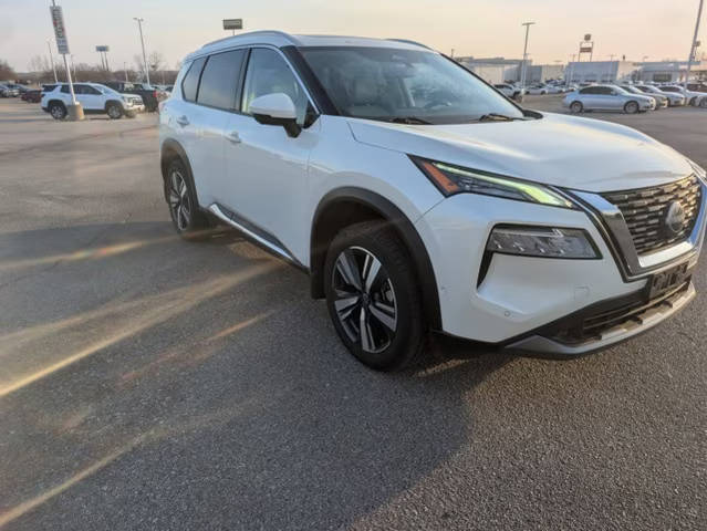 2022 Nissan Rogue SL AWD photo