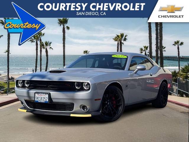 2022 Dodge Challenger R/T Scat Pack RWD photo