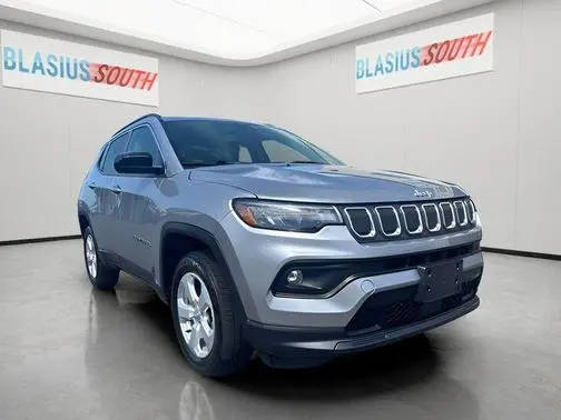 2022 Jeep Compass Latitude 4WD photo