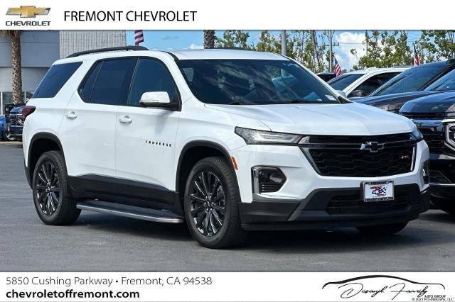 2022 Chevrolet Traverse RS FWD photo