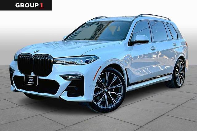 2022 BMW X7 M50i AWD photo