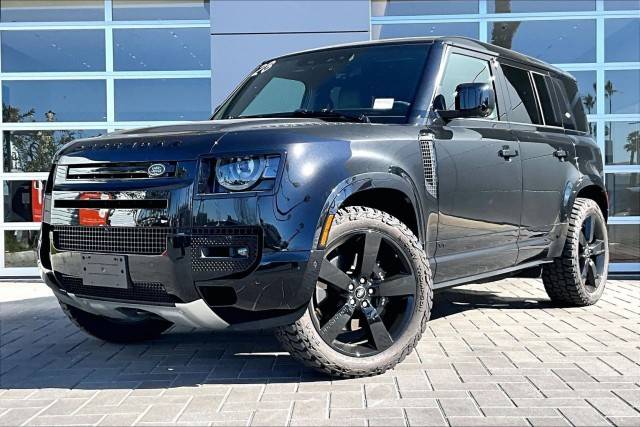 2023 Land Rover Defender 110 V8 AWD photo