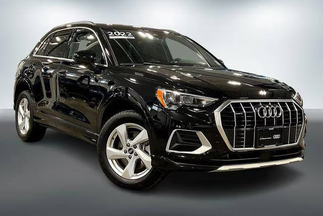 2022 Audi Q3 Premium AWD photo