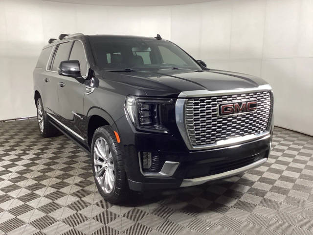 2022 GMC Yukon XL Denali 4WD photo
