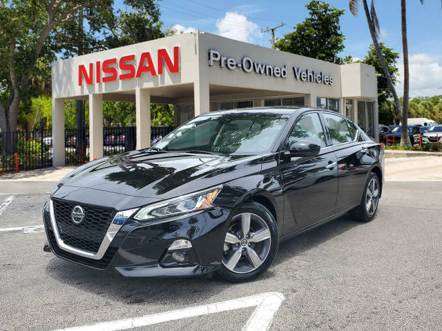 2022 Nissan Altima 2.5 SL FWD photo