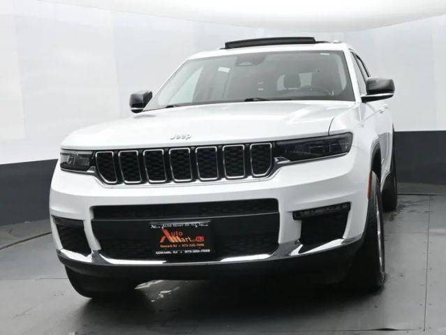 2022 Jeep Grand Cherokee L Limited 4WD photo