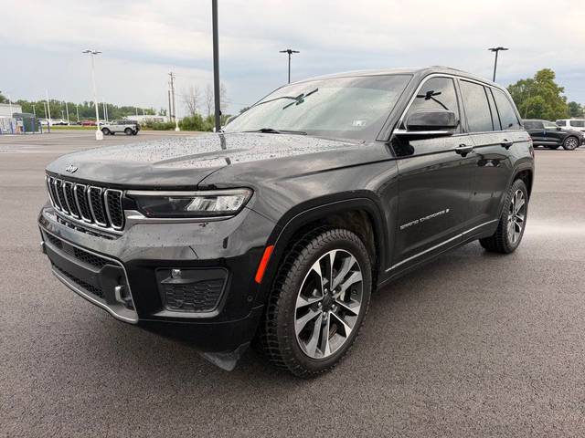2022 Jeep Grand Cherokee Overland 4WD photo