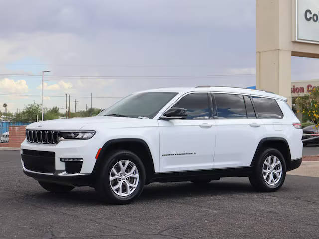 2022 Jeep Grand Cherokee L Limited 4WD photo
