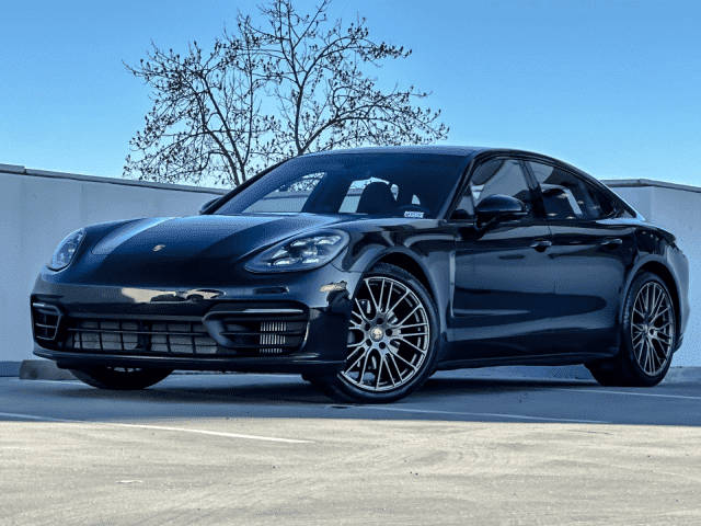 2022 Porsche Panamera Platinum Edition RWD photo