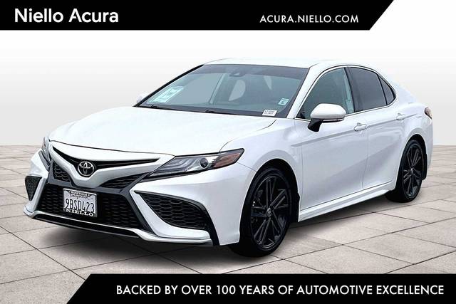 2022 Toyota Camry XSE FWD photo