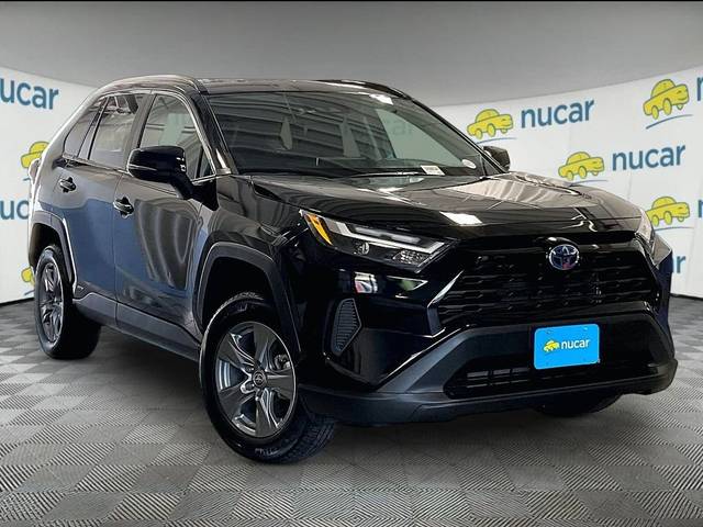 2022 Toyota RAV4 Hybrid XLE AWD photo