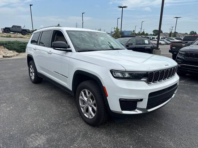 2022 Jeep Grand Cherokee L Limited 4WD photo