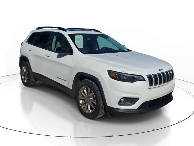 2022 Jeep Cherokee Latitude Lux FWD photo