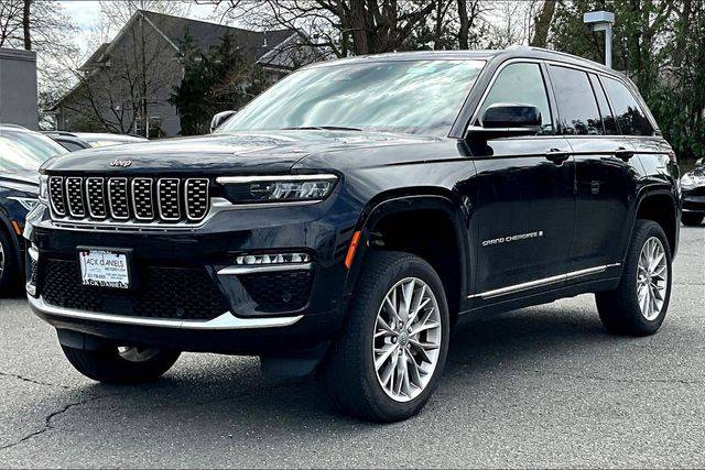 2022 Jeep Grand Cherokee Summit 4WD photo