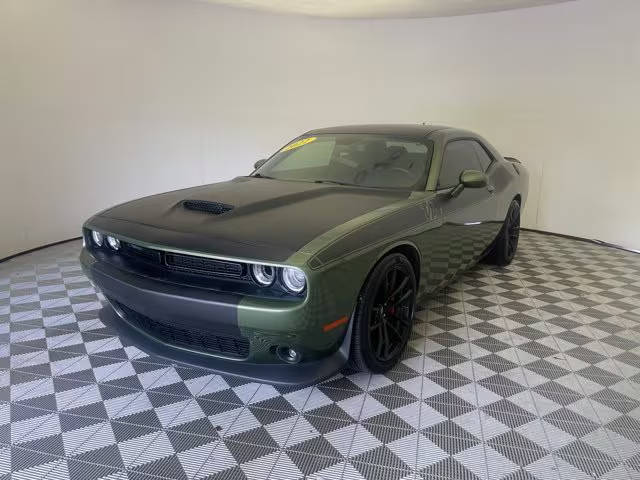 2022 Dodge Challenger R/T Scat Pack RWD photo