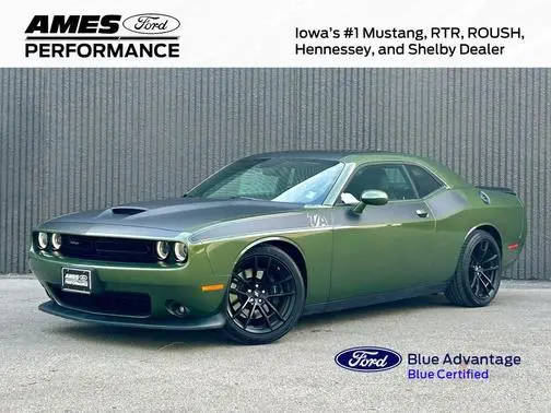 2022 Dodge Challenger R/T RWD photo