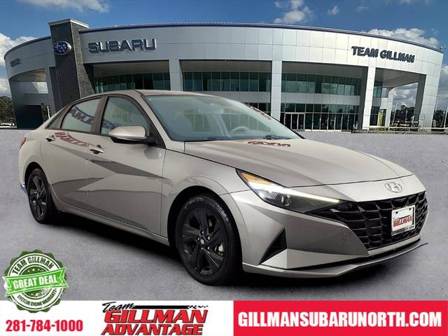 2022 Hyundai Elantra SEL FWD photo