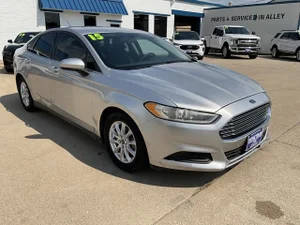 2015 Ford Fusion S FWD photo