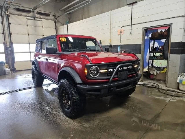 2021 Ford Bronco 4 Door Black Diamond 4WD photo