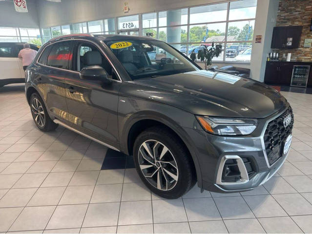 2022 Audi Q5 S line Premium AWD photo