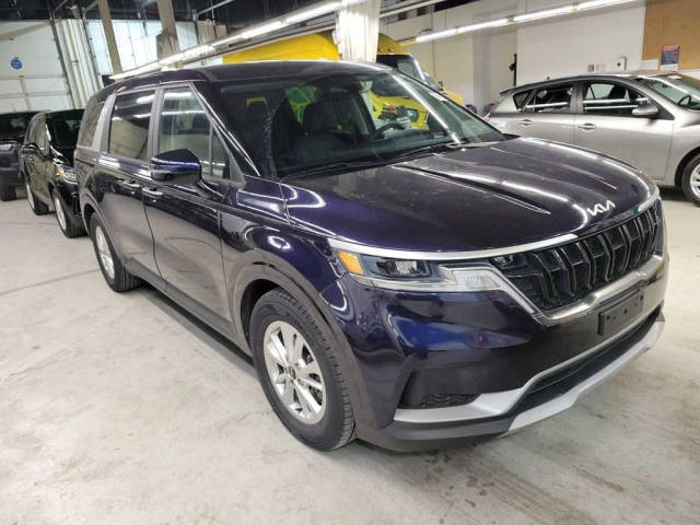 2023 Kia Carnival LX FWD photo