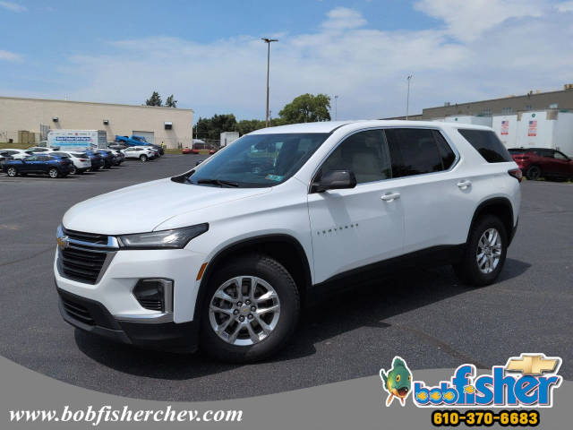 2022 Chevrolet Traverse LS AWD photo
