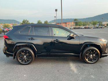 2022 Toyota RAV4 Hybrid SE AWD photo