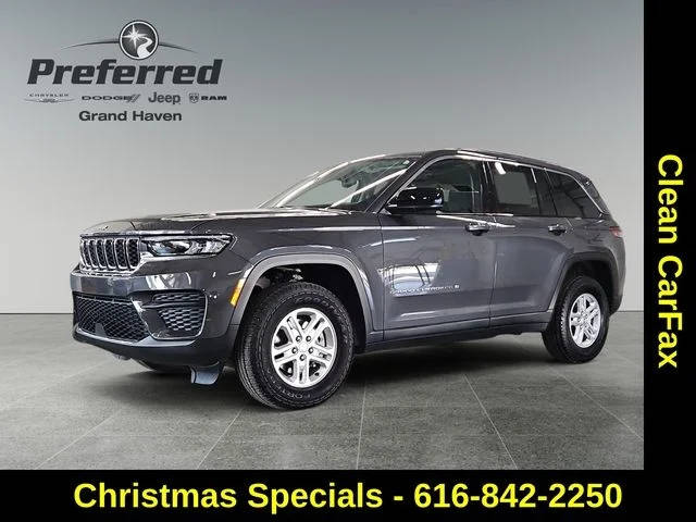 2022 Jeep Grand Cherokee Laredo 4WD photo