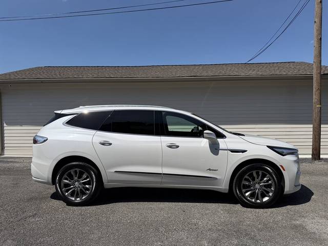 2022 Buick Enclave Avenir AWD photo