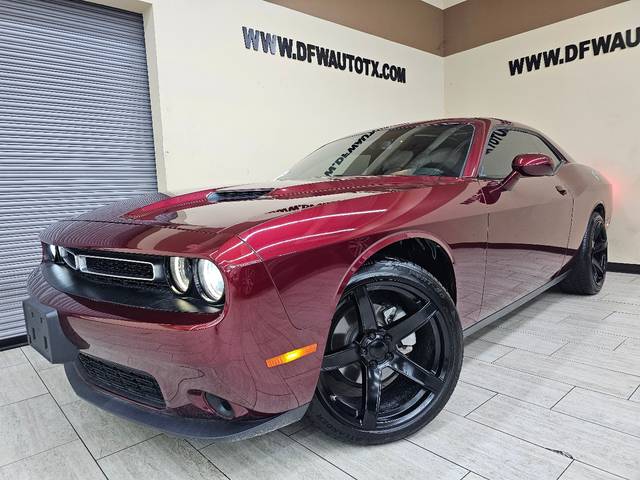 2022 Dodge Challenger SXT RWD photo