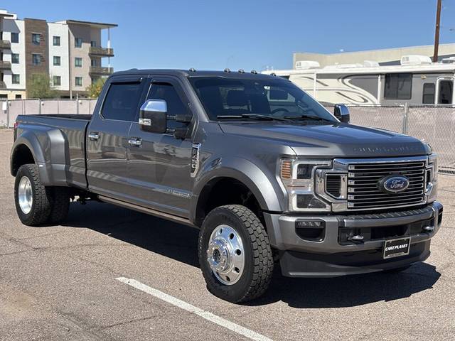 2022 Ford F-450 Super Duty Platinum 4WD photo