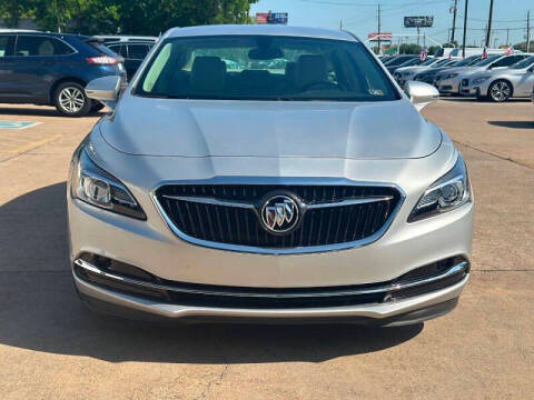 2017 Buick LaCrosse Preferred FWD photo
