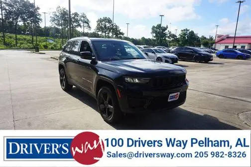 2022 Jeep Grand Cherokee Altitude 4WD photo