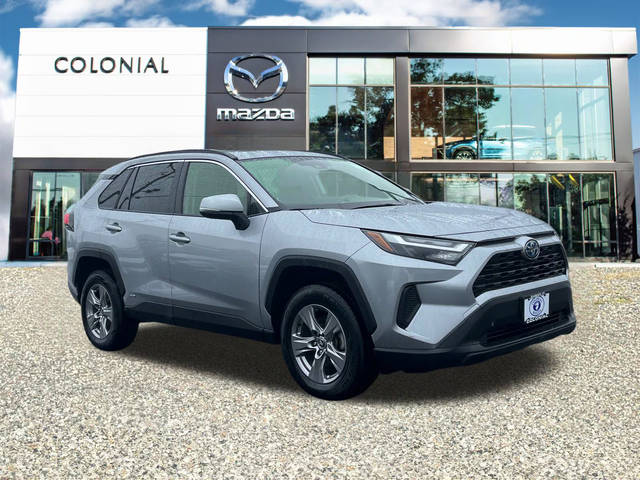 2022 Toyota RAV4 Hybrid XLE AWD photo