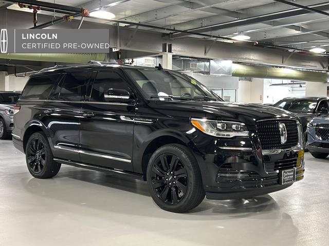 2022 Lincoln Navigator Reserve 4WD photo