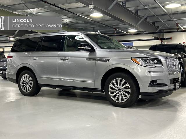 2022 Lincoln Navigator Standard 4WD photo